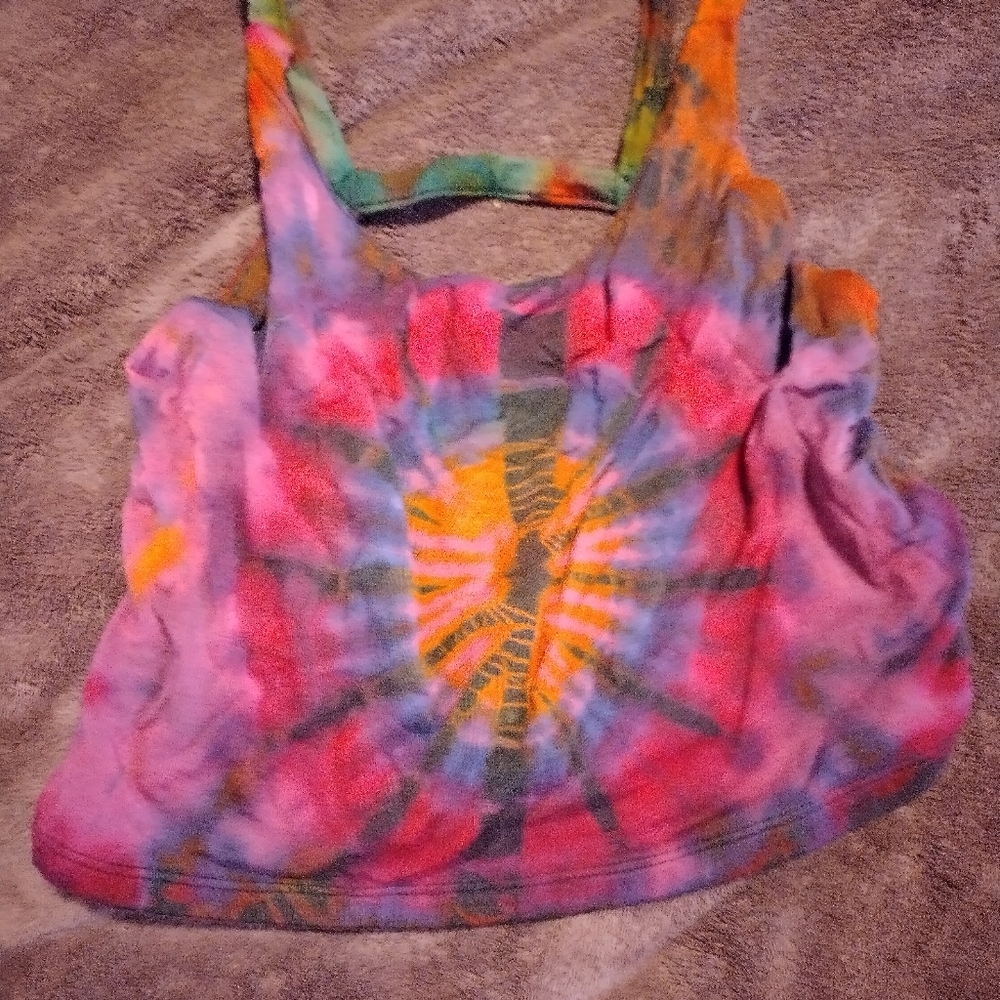 Comfy Tie-dye Crop Top Tank Cutout Back